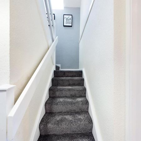 Welsh Country Cottage In Beautiful Village Llandudno Junction Εξωτερικό φωτογραφία