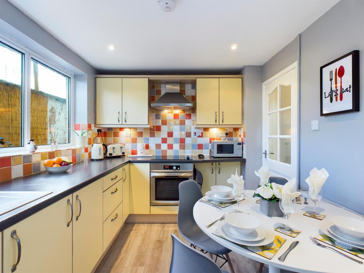 Welsh Country Cottage In Beautiful Village Llandudno Junction Εξωτερικό φωτογραφία