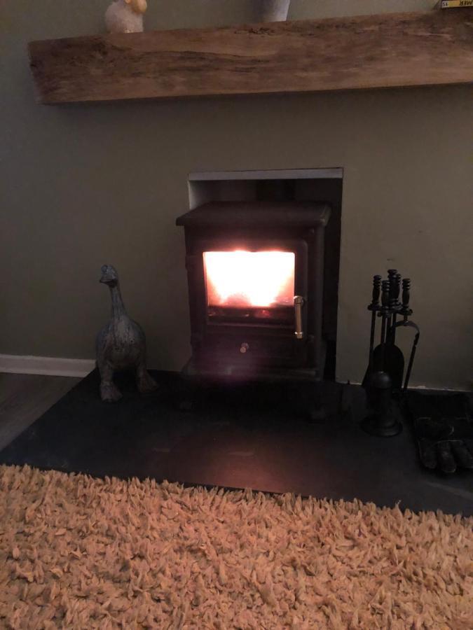 Welsh Country Cottage In Beautiful Village Llandudno Junction Εξωτερικό φωτογραφία